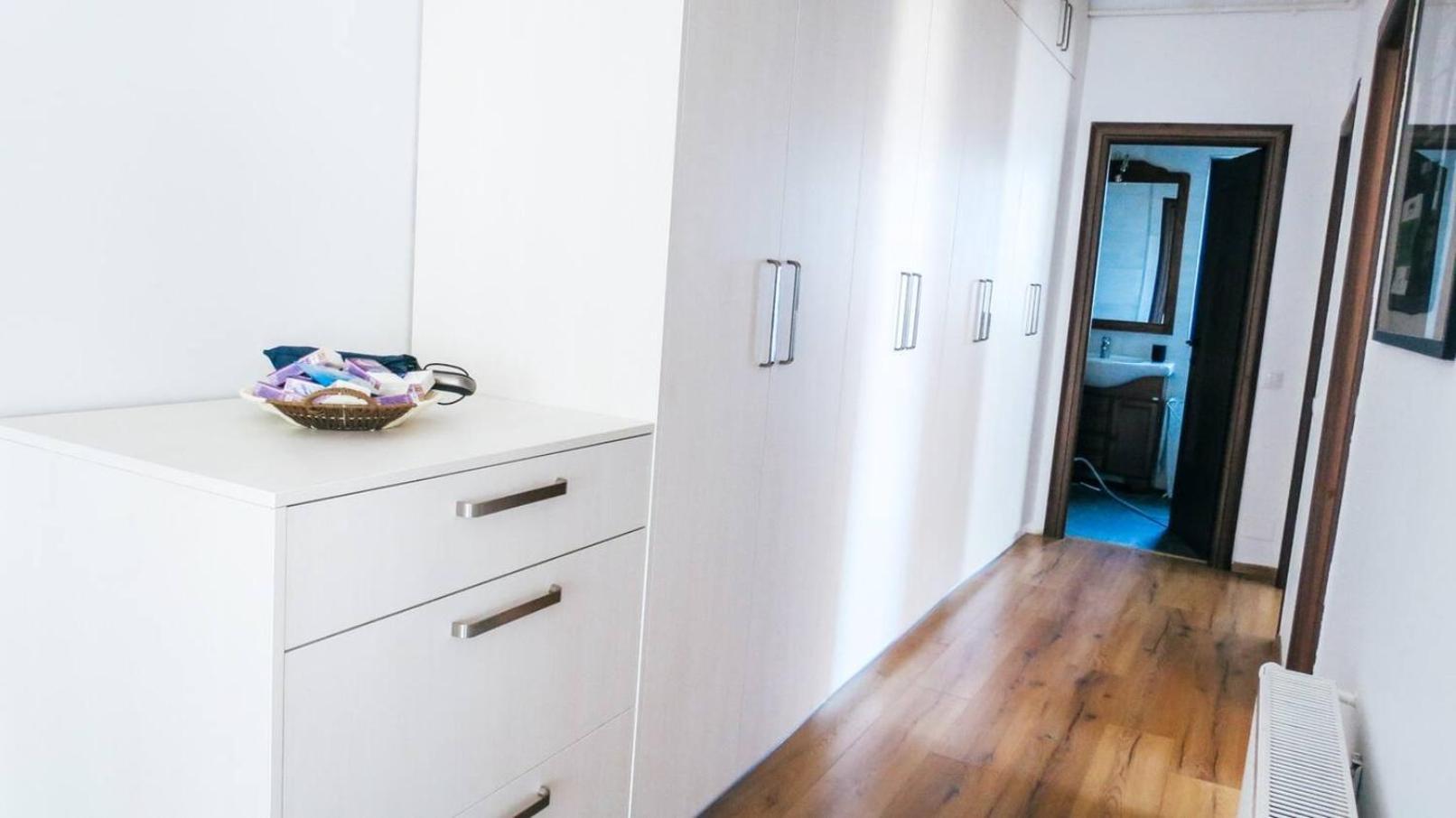 Eden Escape Apartment Cluj-Napoca Ngoại thất bức ảnh