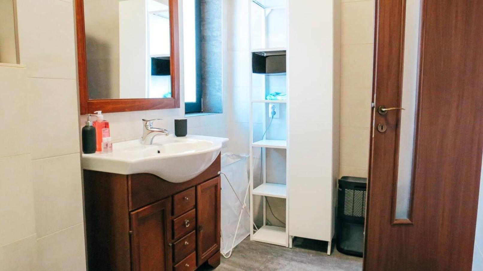 Eden Escape Apartment Cluj-Napoca Ngoại thất bức ảnh
